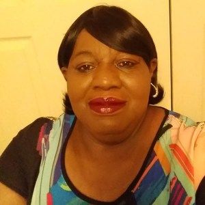 Meet your Posher, Connie